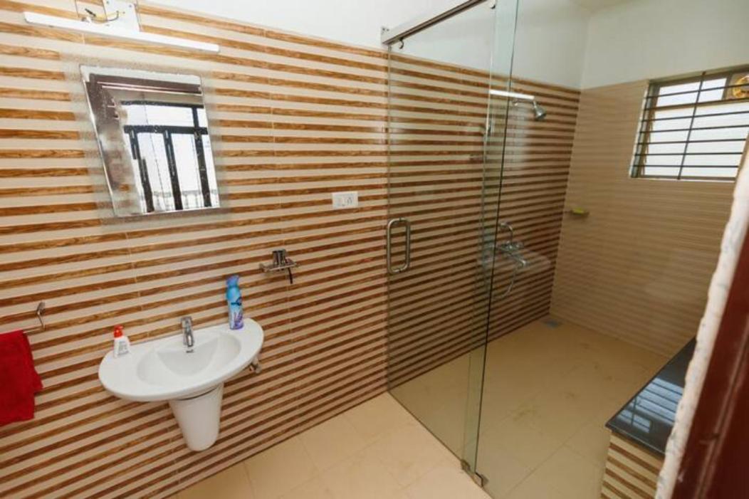Gintara Beach Homestay By Evaddo Kalyānpur Exterior foto
